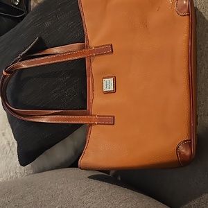 Dooney & Bourke